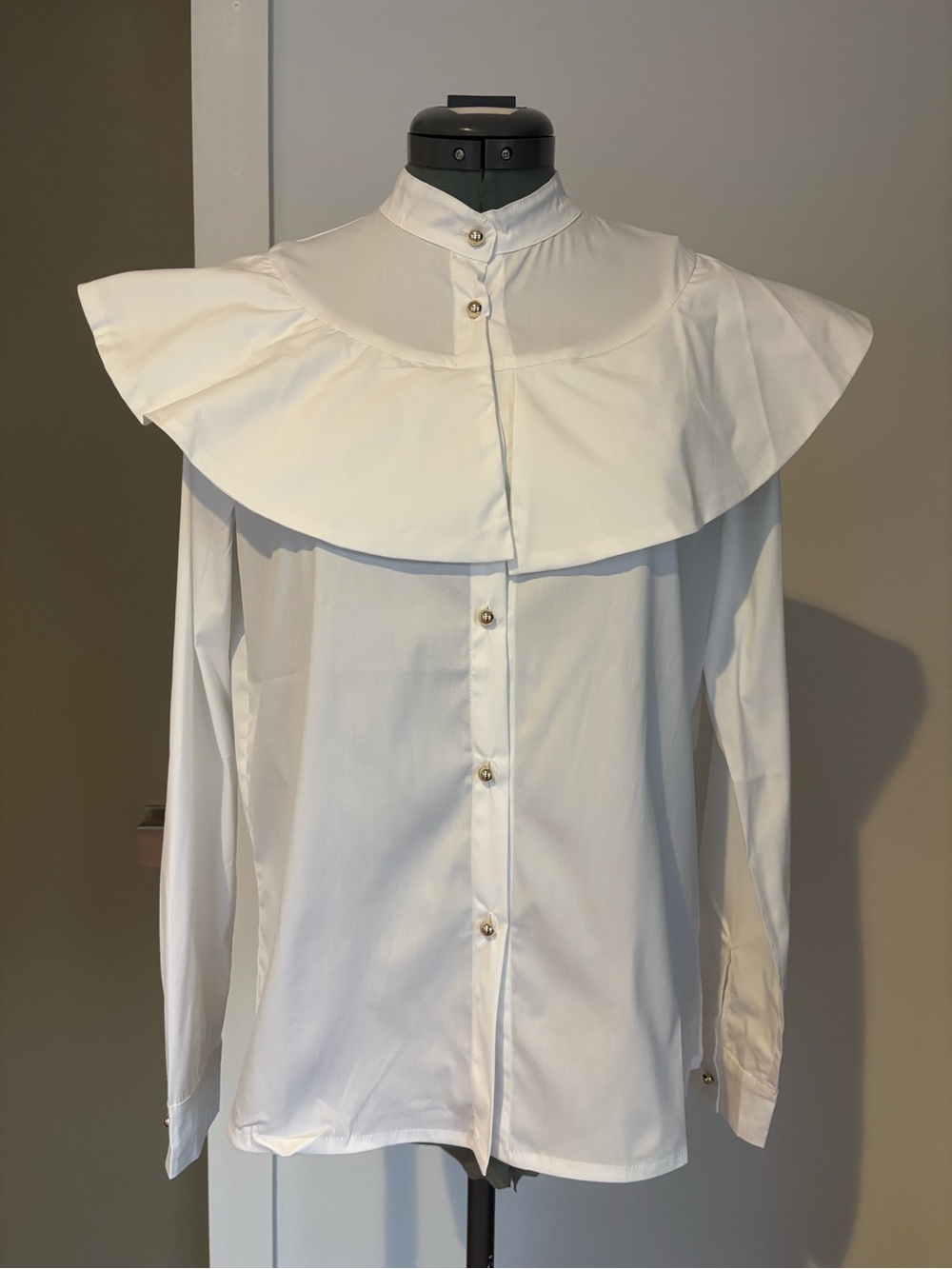 Nina Blanc White Ruffle Statement Blouse 100% Cotton Made in Spain NWT Small